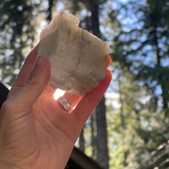 Gorgeous RAW Calcite CRYSTAL - sustainably mined on Vancouver Island, BC - Picture 4 of 6